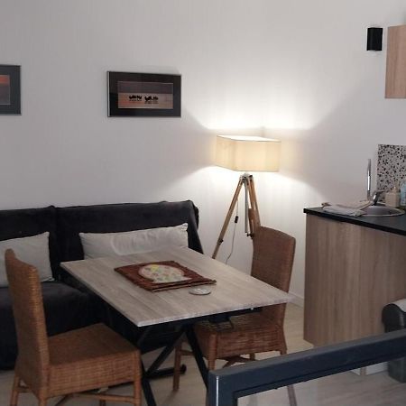 Studio Avec Terrasse Arles Buitenkant foto