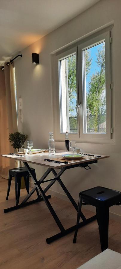 Studio Avec Terrasse Arles Buitenkant foto