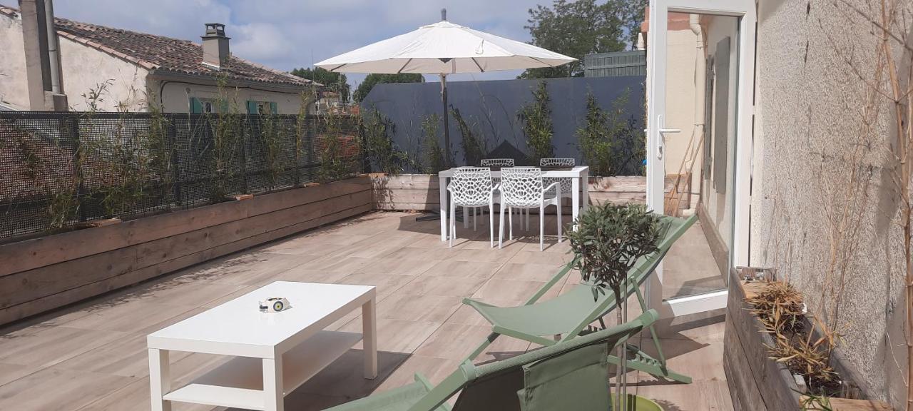 Studio Avec Terrasse Arles Buitenkant foto